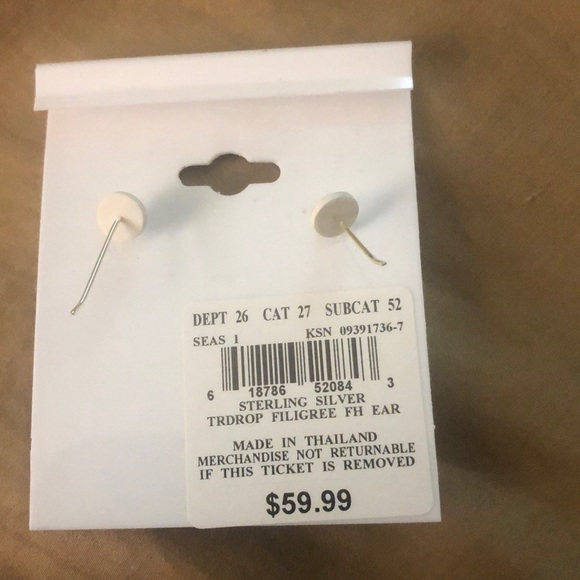 Brand new, never worn, sterling silver earrings - Picture 2 of 2